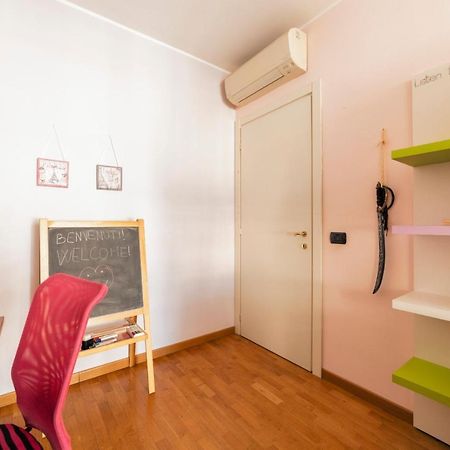 Milano Rogoredo Apartment With Garage Exteriér fotografie